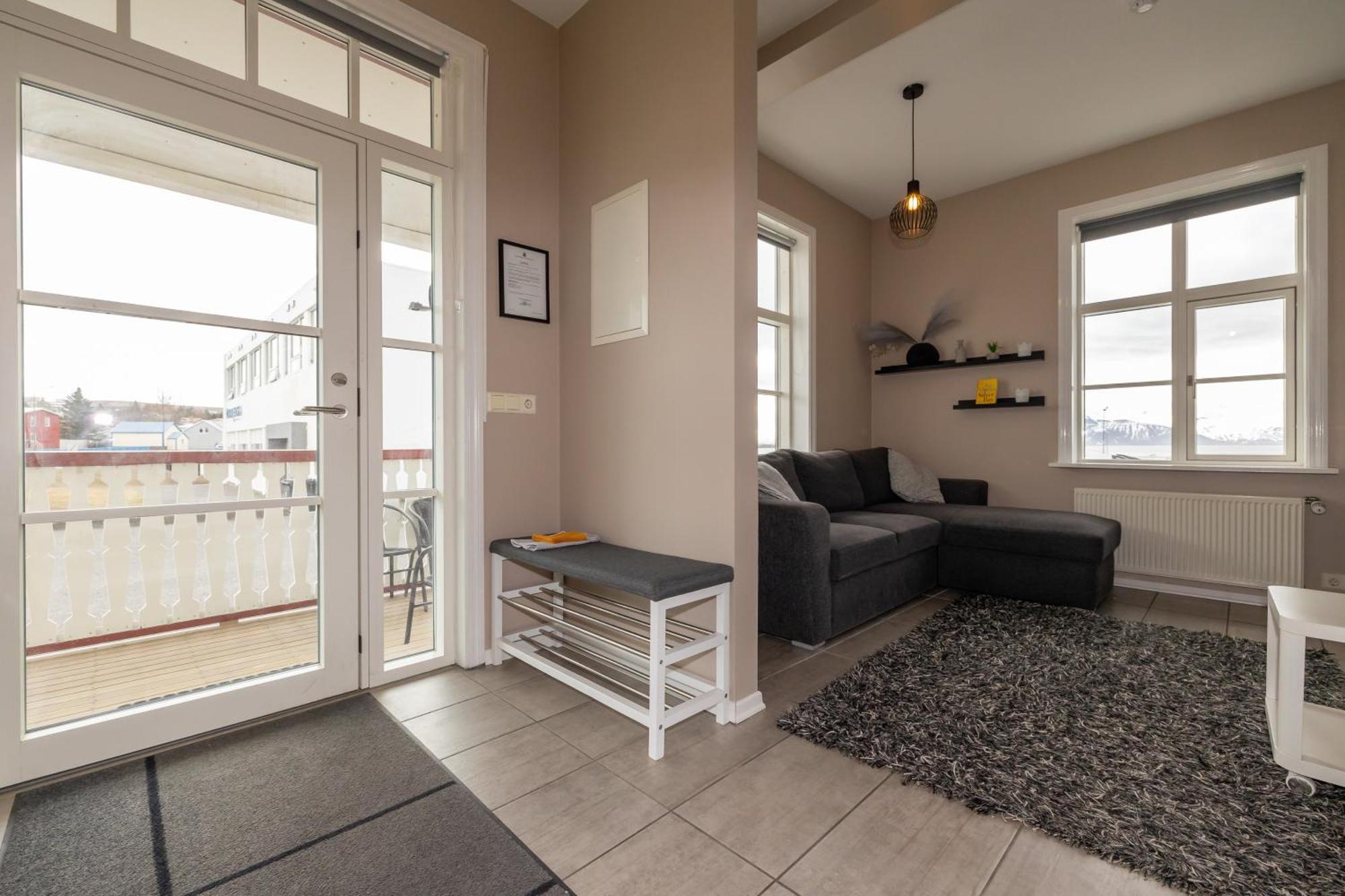 Bjarnabúð Apartment Husavik Bagian luar foto