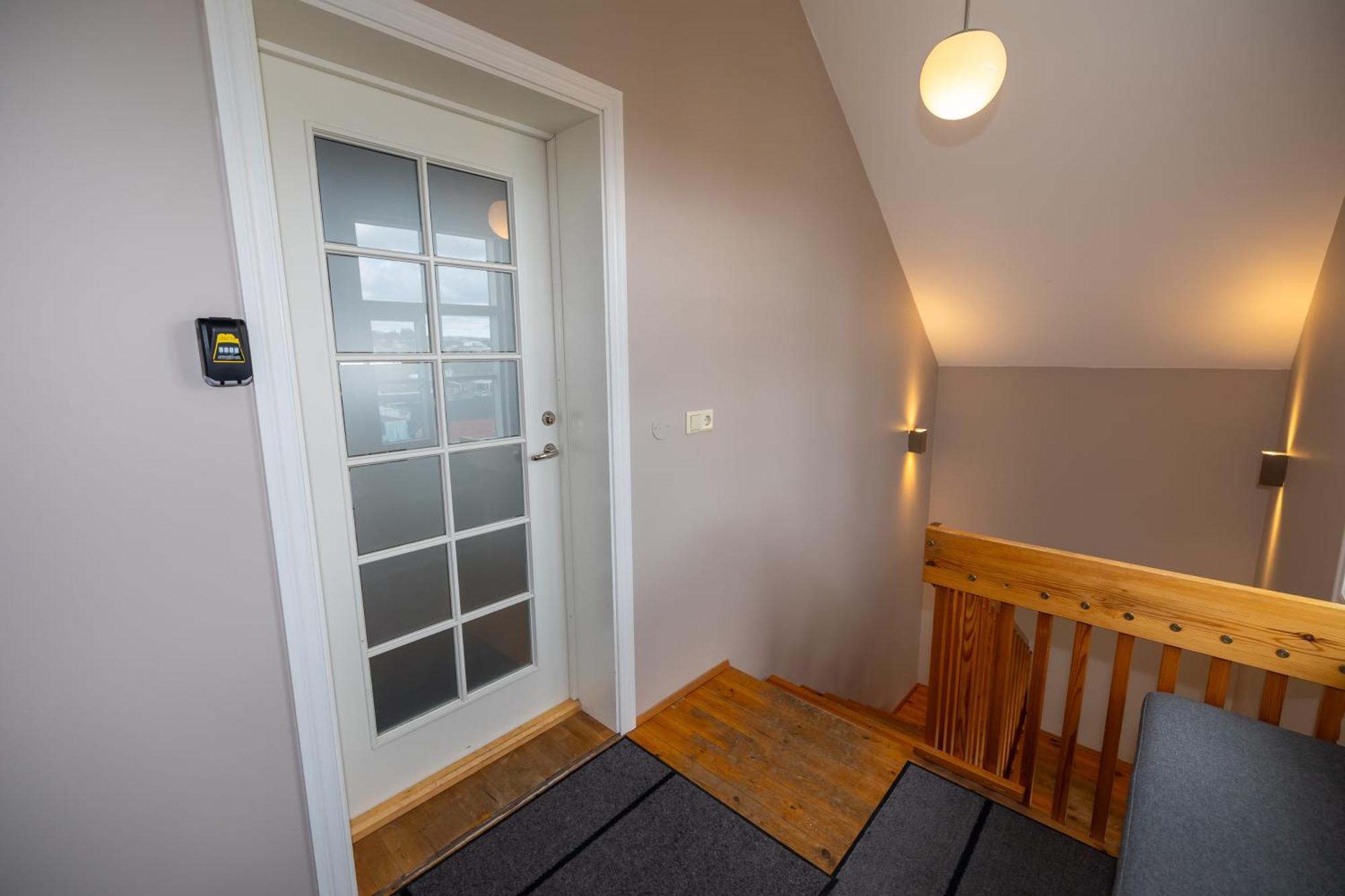 Bjarnabúð Apartment Husavik Bagian luar foto