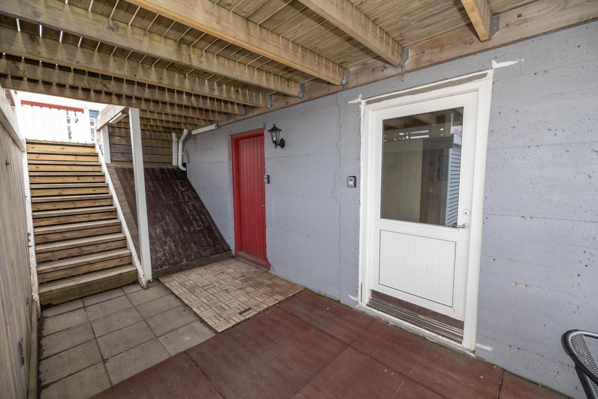 Bjarnabúð Apartment Husavik Bagian luar foto